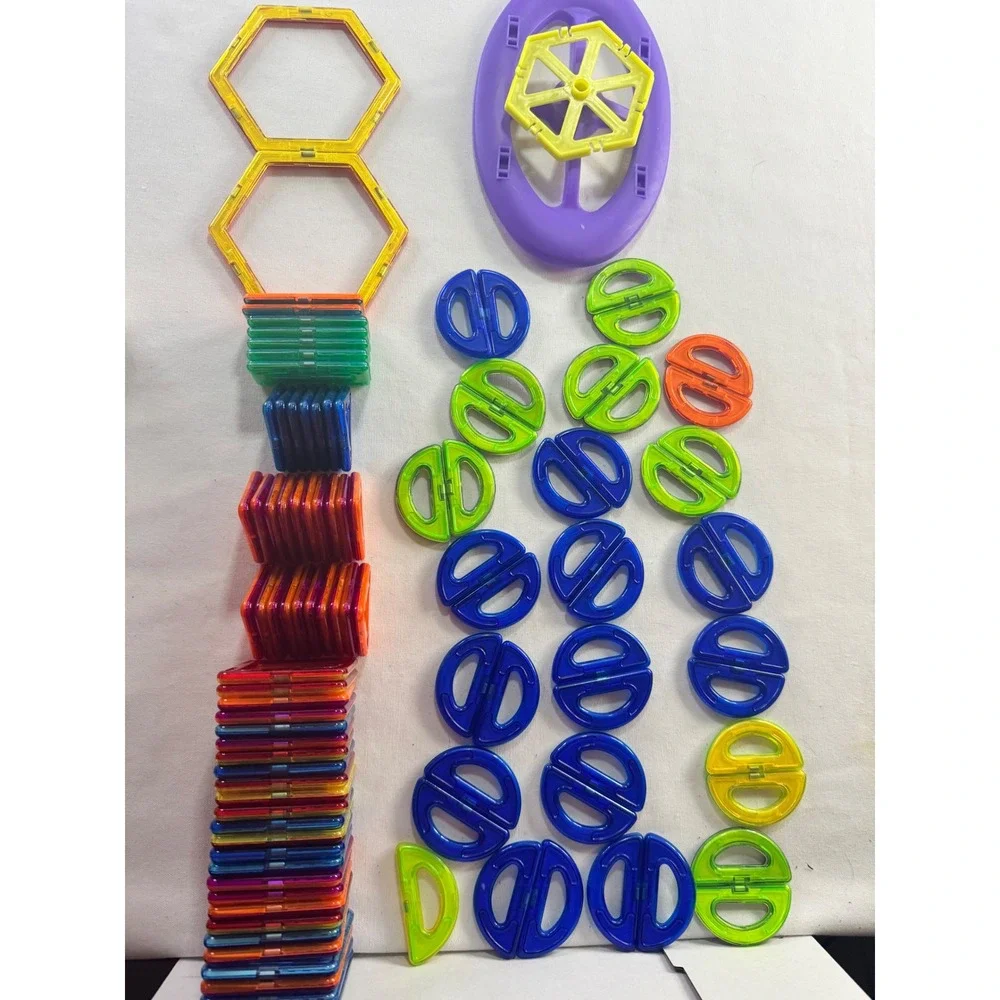 Magnetic Tiles 95 total